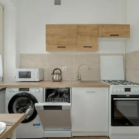 Cosy Studio In The Centre Of With Balcony By Renters شقة بوزنان